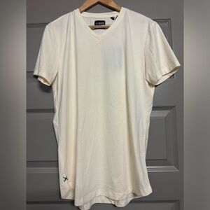 NWT Cuts AO V-Neck Curve-Hem Tee M